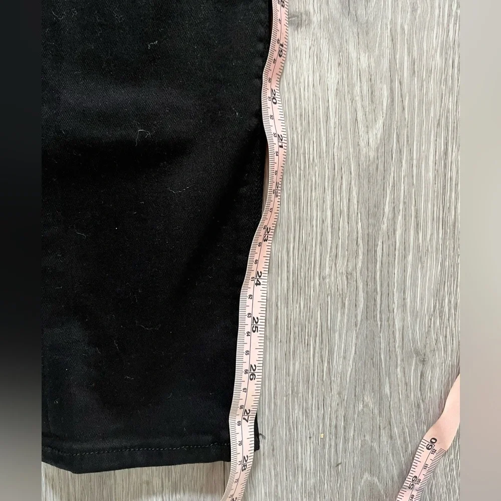 Hudson Olivia sailor crop 28 $228 - Picture 3 of 11